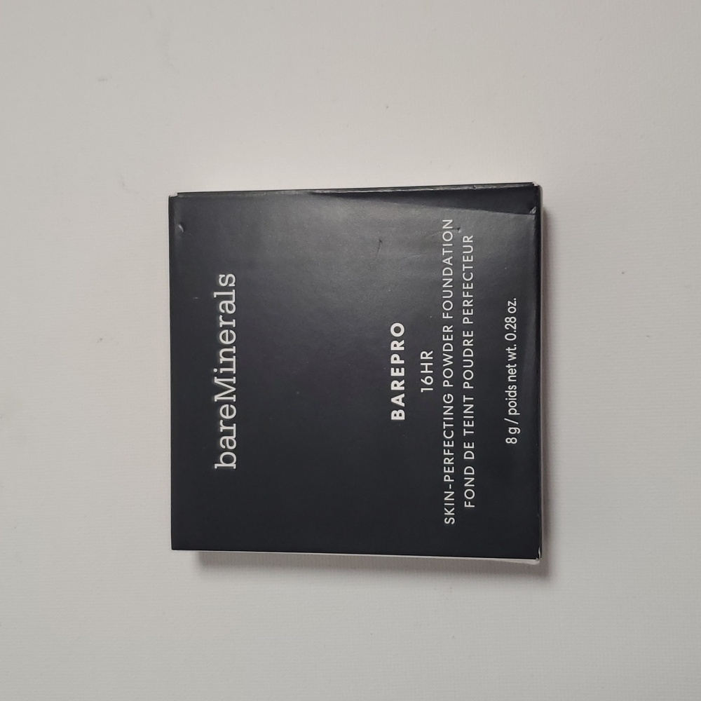 bareMinerals BAREPRO 16HR Powder Foundation in Black Compact